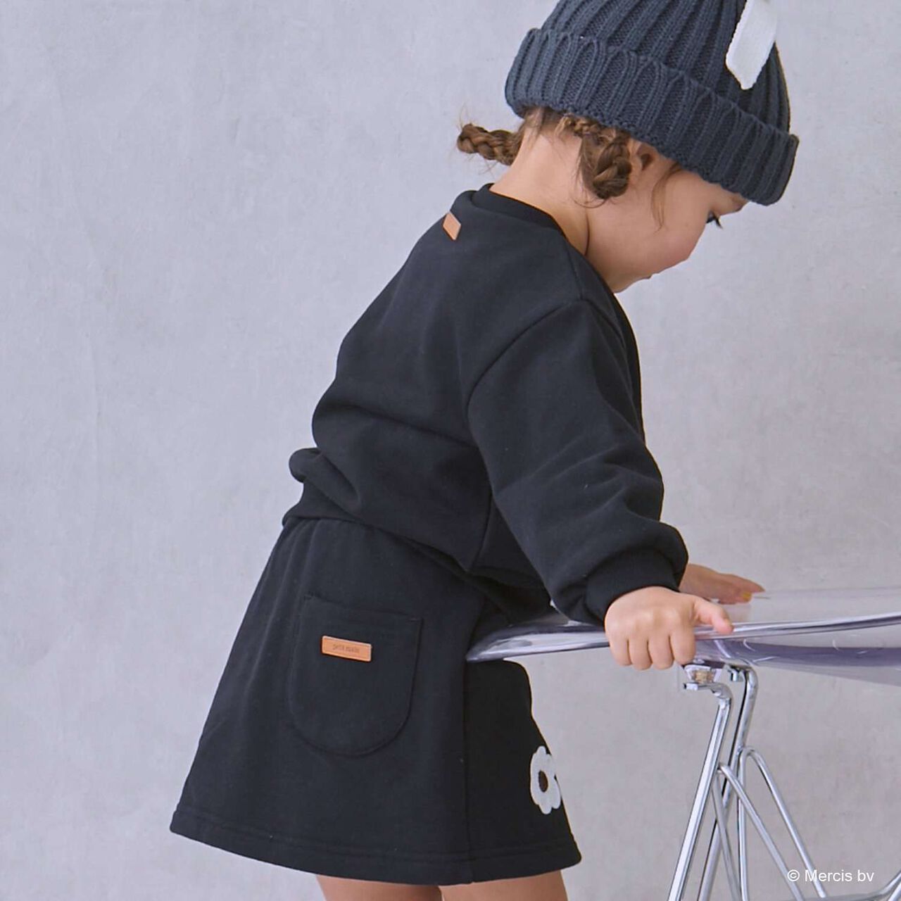 [Miffy] Flower Embroidery Skirt with Shorts,Black, large image number 3