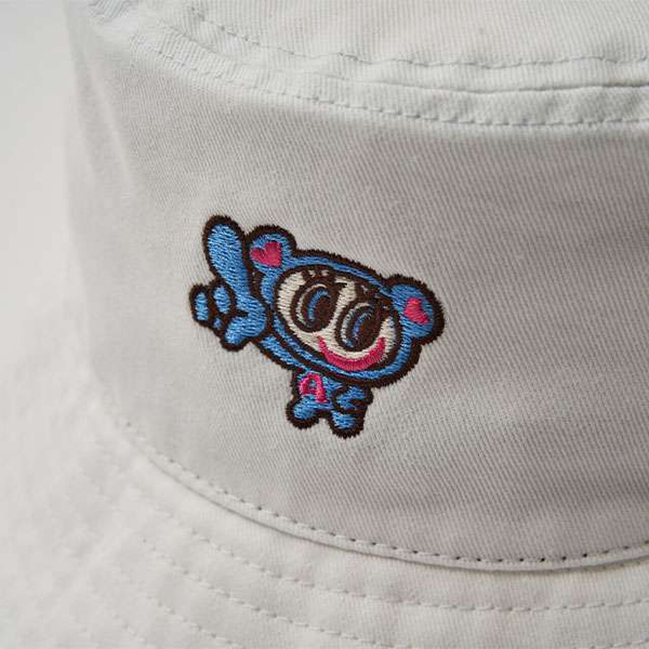 Mr. Nakamura Bucket Hat (with Pin Badge),Black, large image number 4