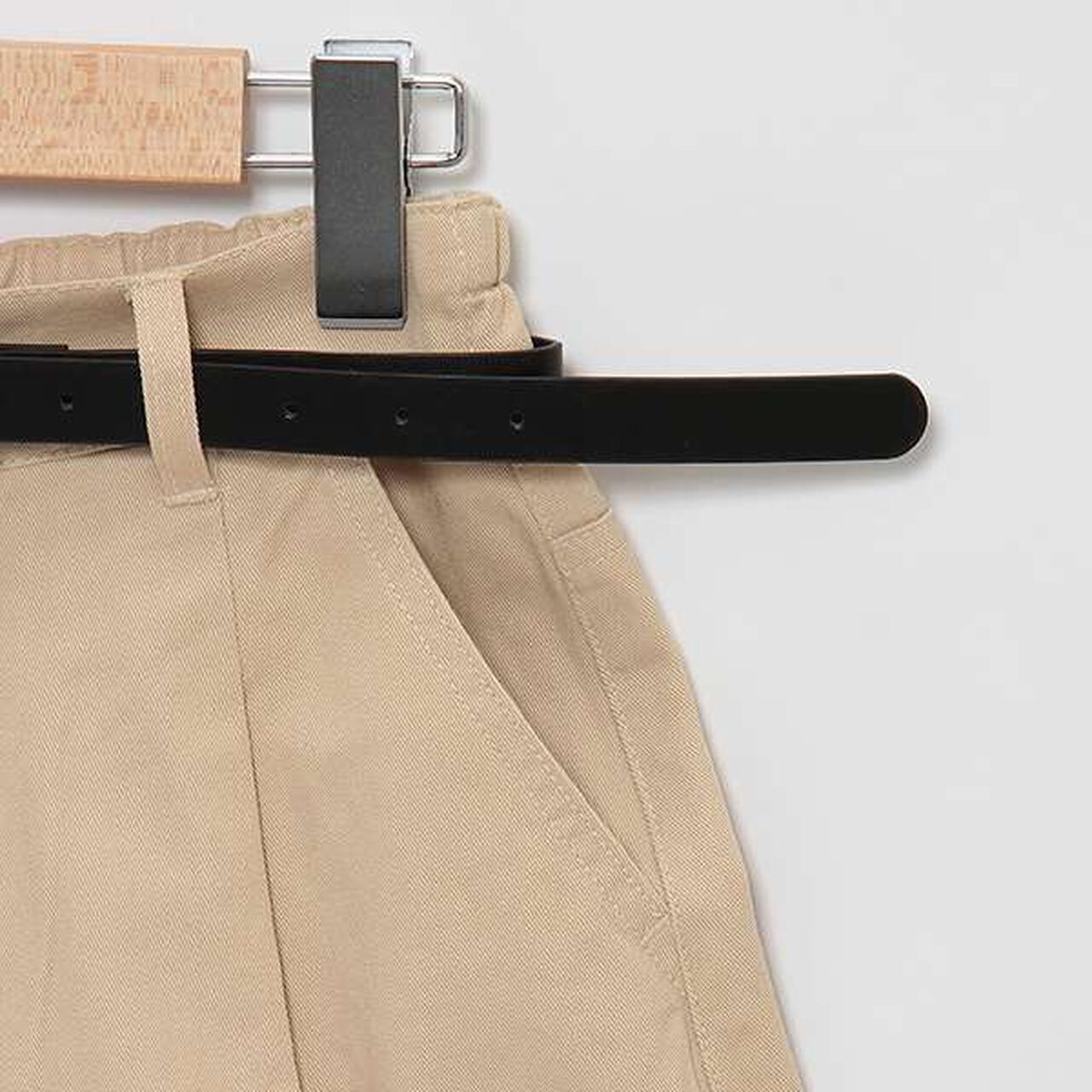 Belted Tuck Half Pants,Beige, large image number 7