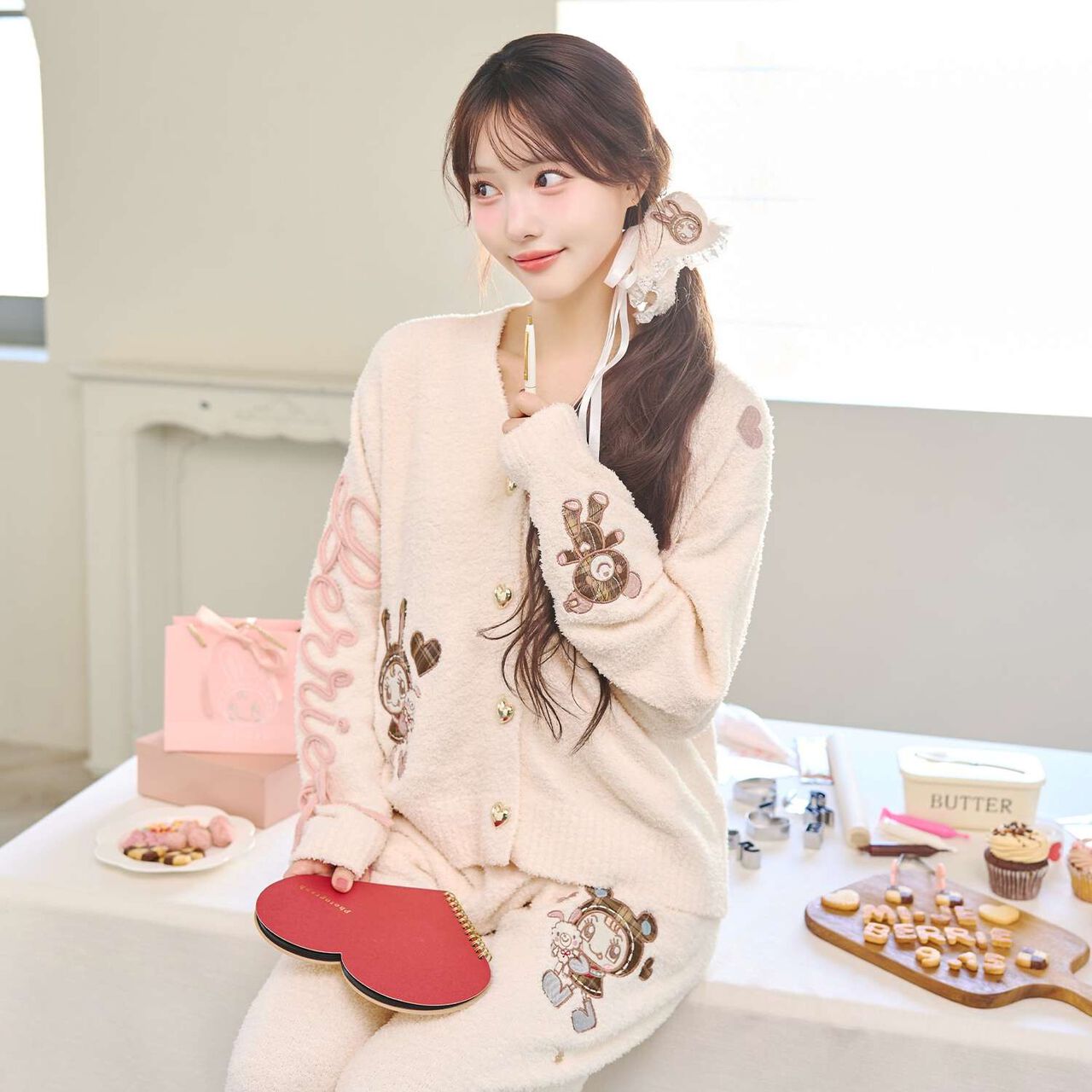 [Berrie-chan] Marshmallow Touch Sweet Scrunchie,Ivory, large image number 1