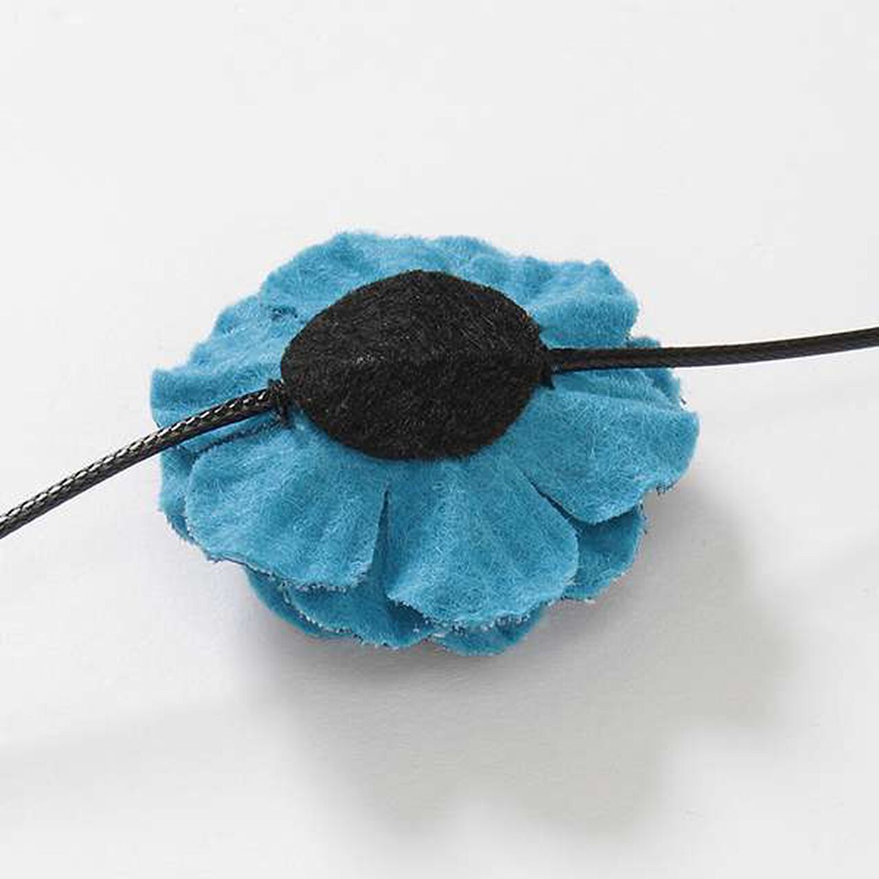 [LADIES] Choker Crop Top in Black,Charcoal gray, large image number 18