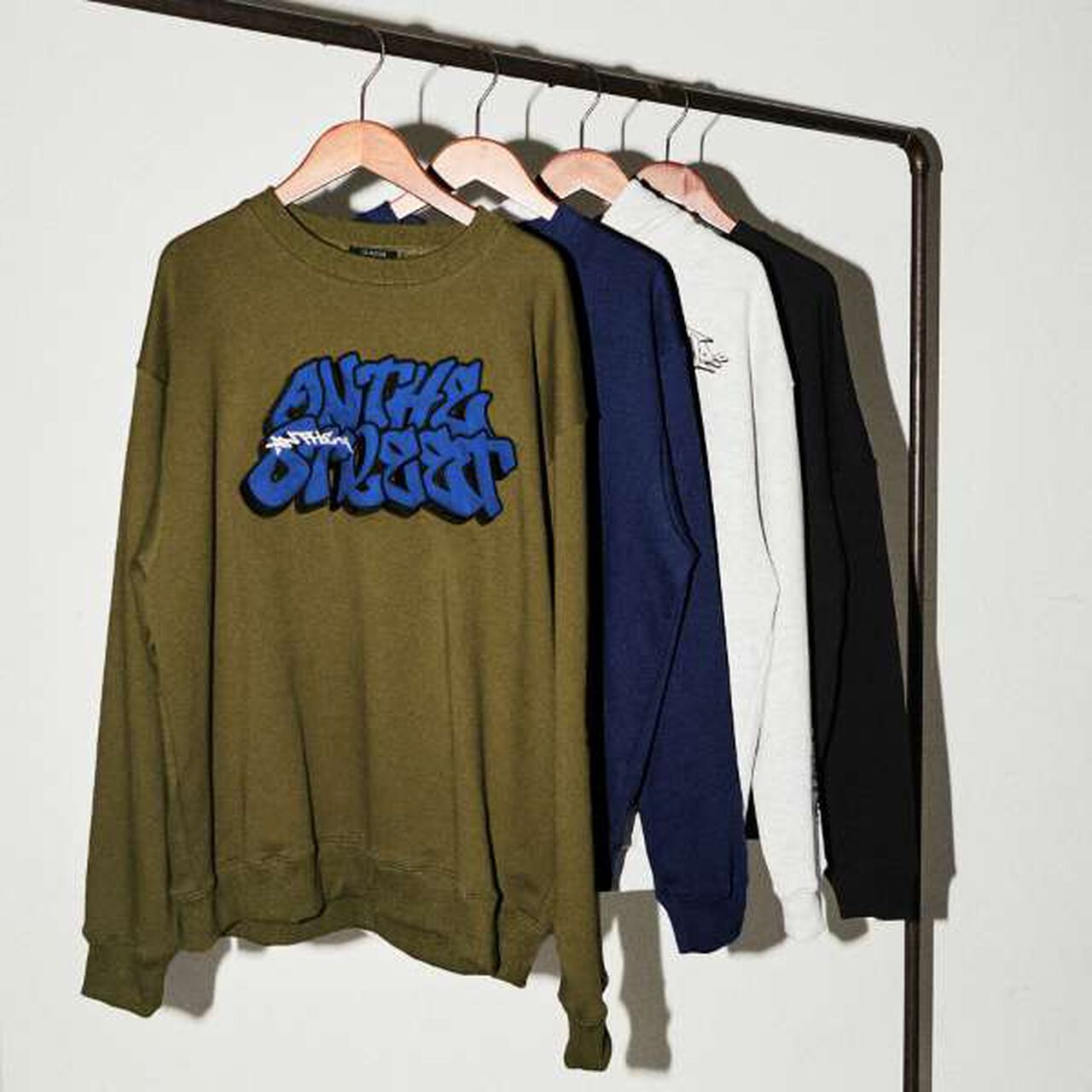 Anti-Pill Appliqué Sweatshirt,Navy, large image number 6