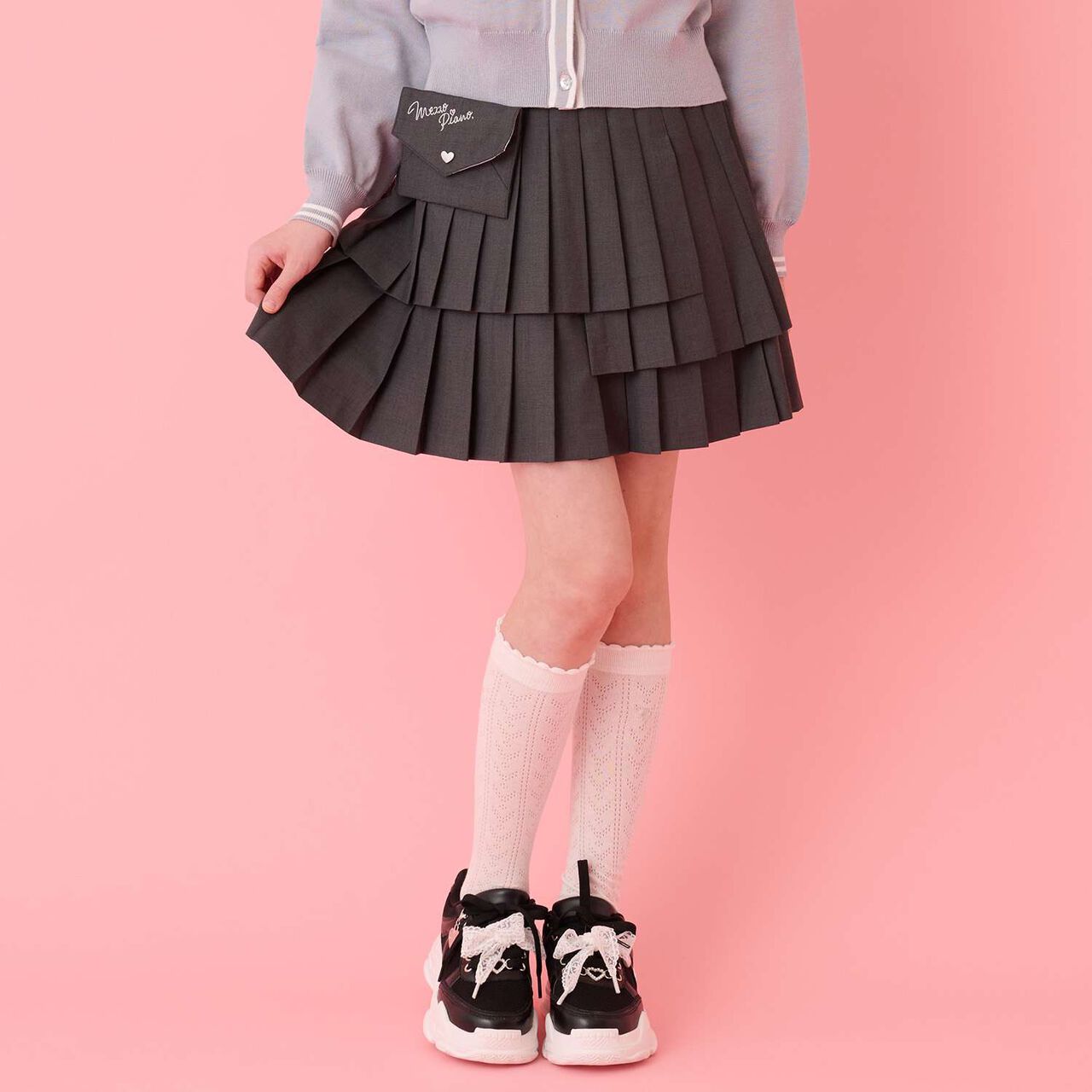 3-Tier Pleated Skirt-Pants with Letter Pouch,Gray, large image number 0