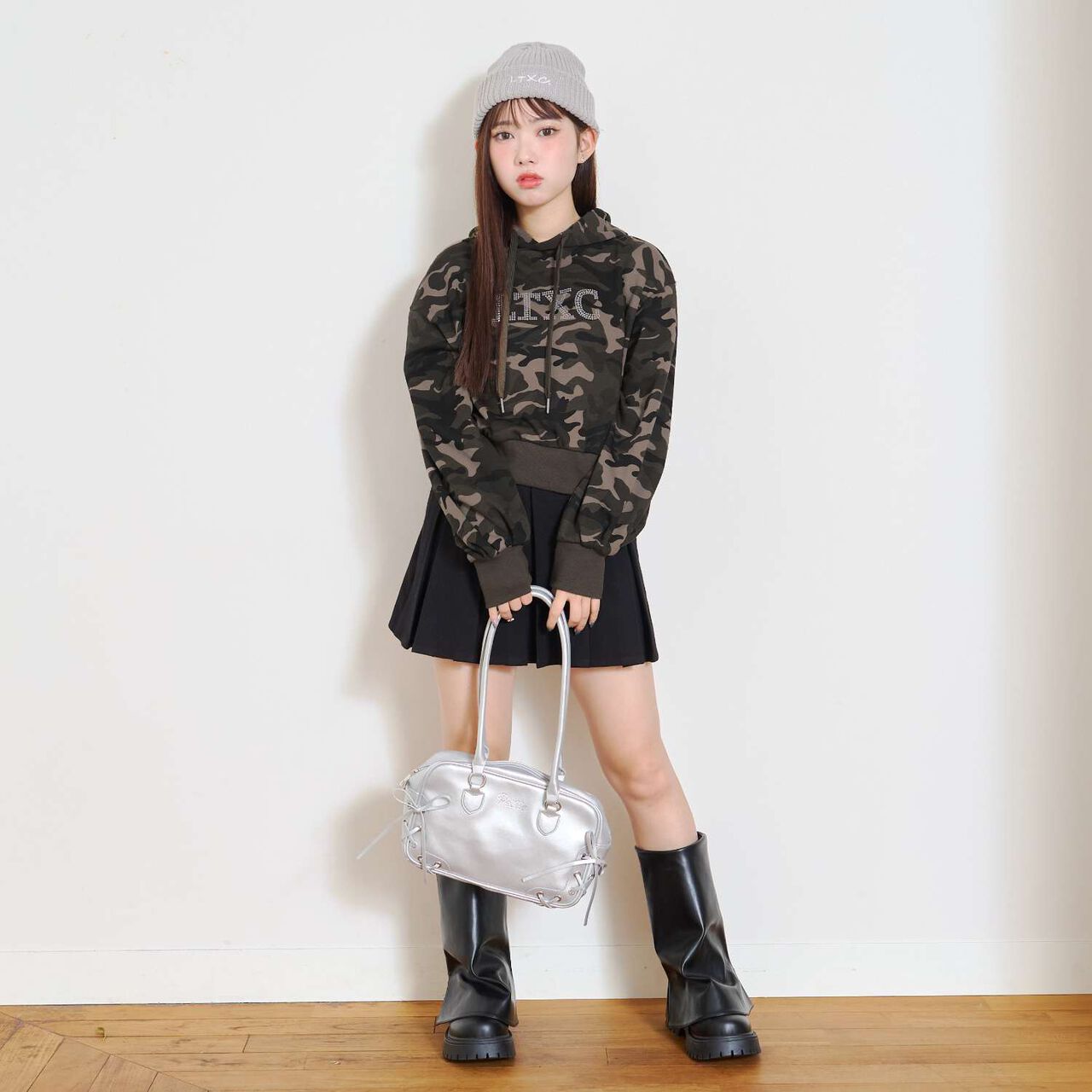 [LTXC] Shaggy Lined Black Cropped Parka,Off white, large image number 7