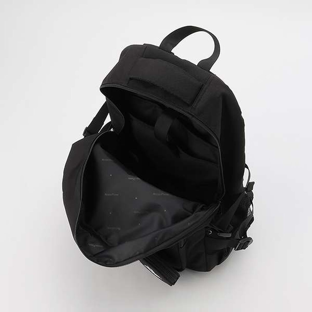 Round Pouch Backpack,Black, large image number 14