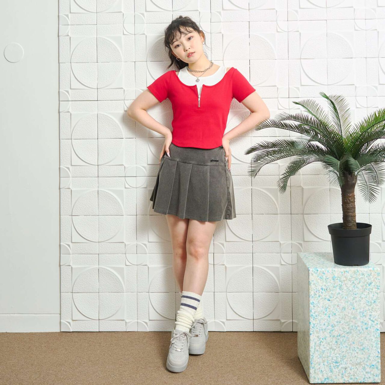 Denim-Like Cut Pleated Skirt,Gray, large image number 1