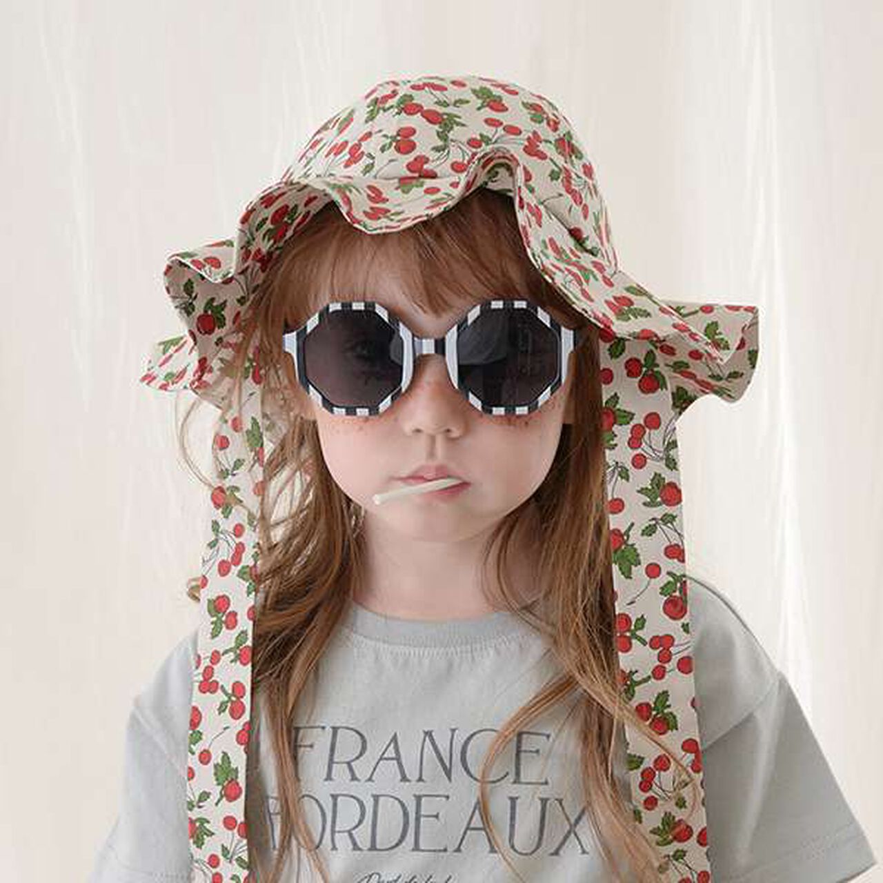 Octagon Sunglasses,White, large image number 0