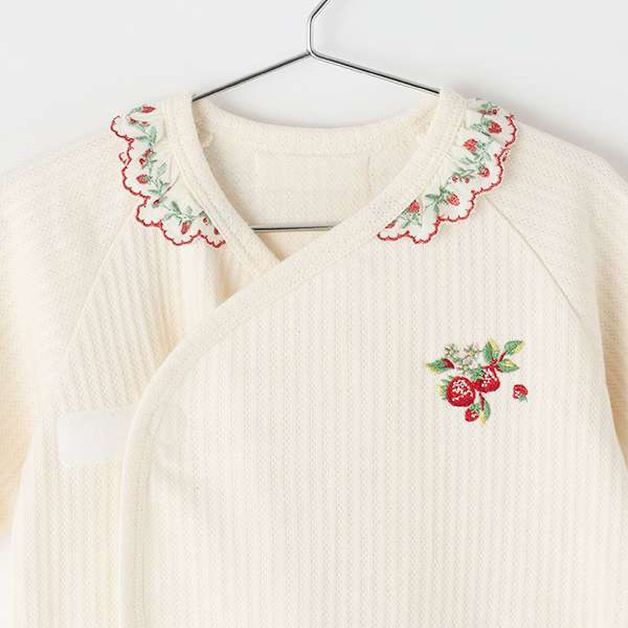 [Made in Japan] Wild Strawberry Frill Collar Newborn Wear,Pearl white, large image number 2