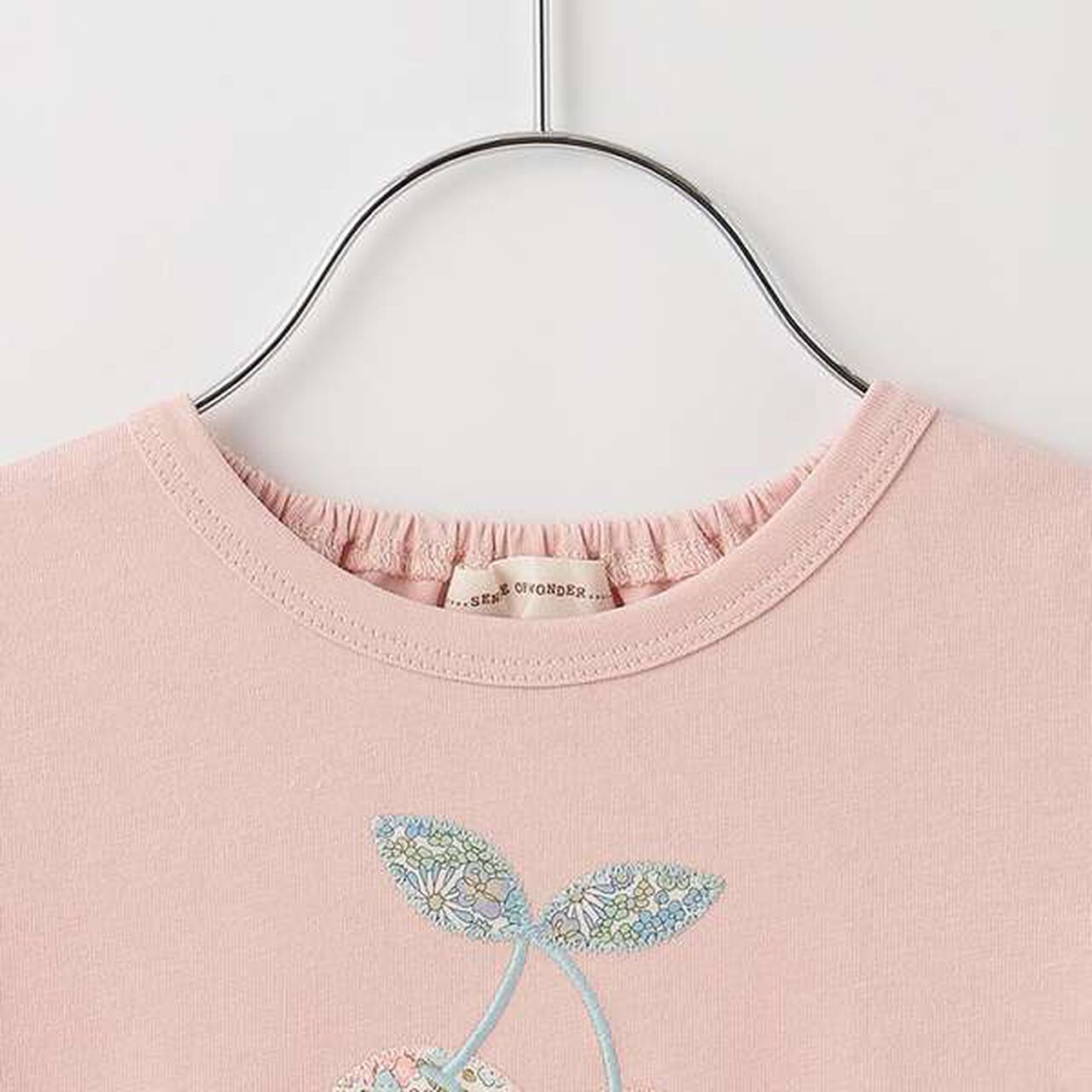 Liberty Cherry Appliqu&eacute; T-Shirt,Pearl white, large image number 4