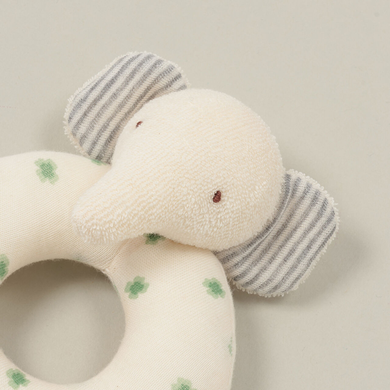 BASIC Elephant Ring Rattle [Made in Japan],Pearl white, large image number 3