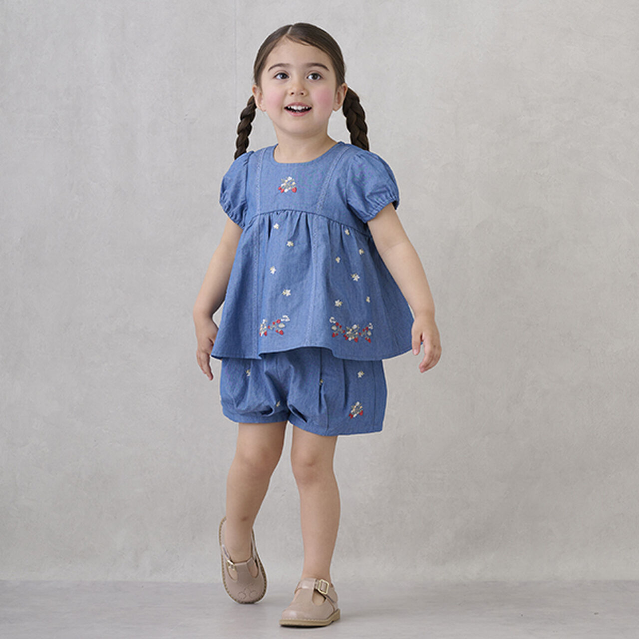 Strawberry Embroidery Balloon Pants,Ivory, large image number 14