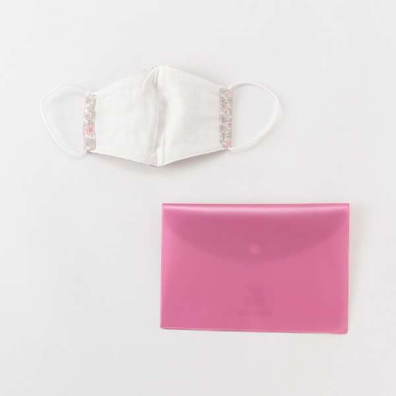 Antibacterial Deodorant All-Over Pattern Mask with Case,Yellow green, large image number 1