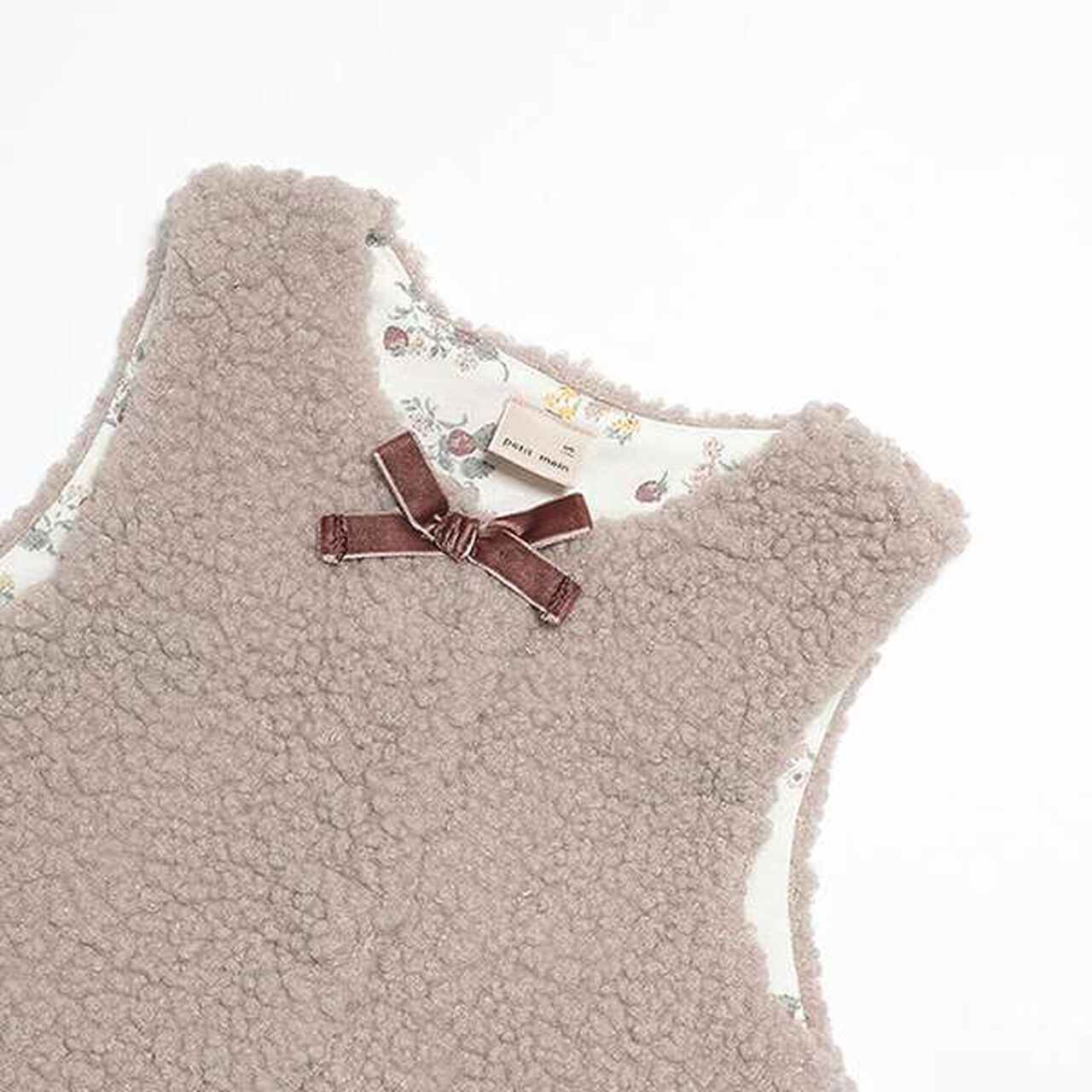 Boucle Boa Vest,Mocha tea, large image number 10