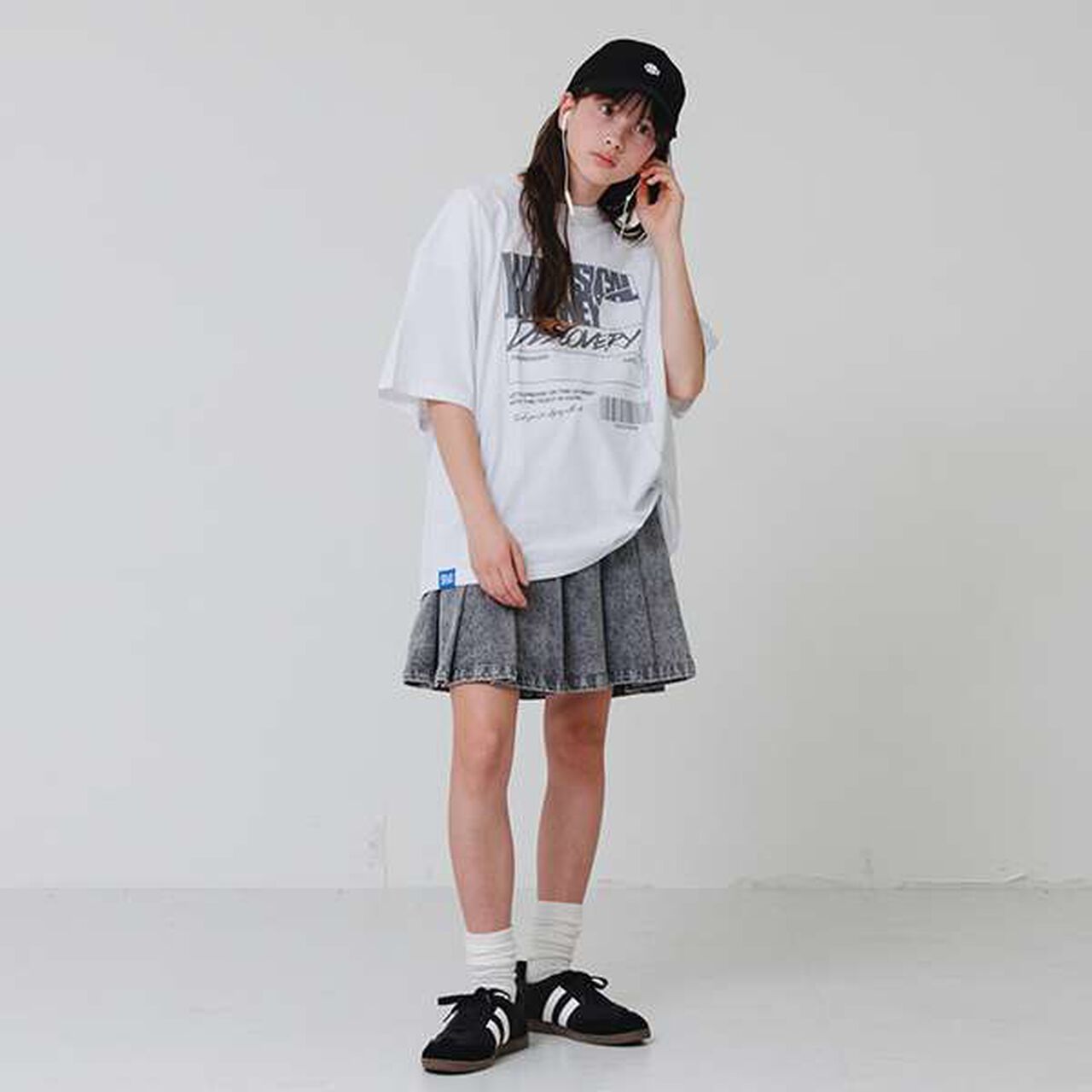 Big Short Sleeve T-Shirt with Reflective Print on Front,White, large image number 16