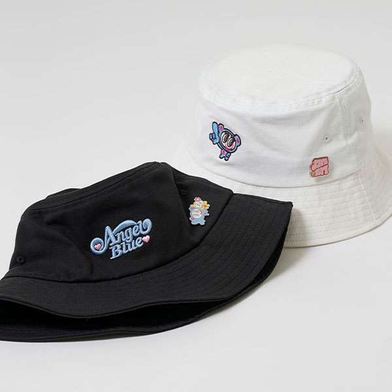 Mr. Nakamura Bucket Hat (with Pin Badge),Black, large image number 15