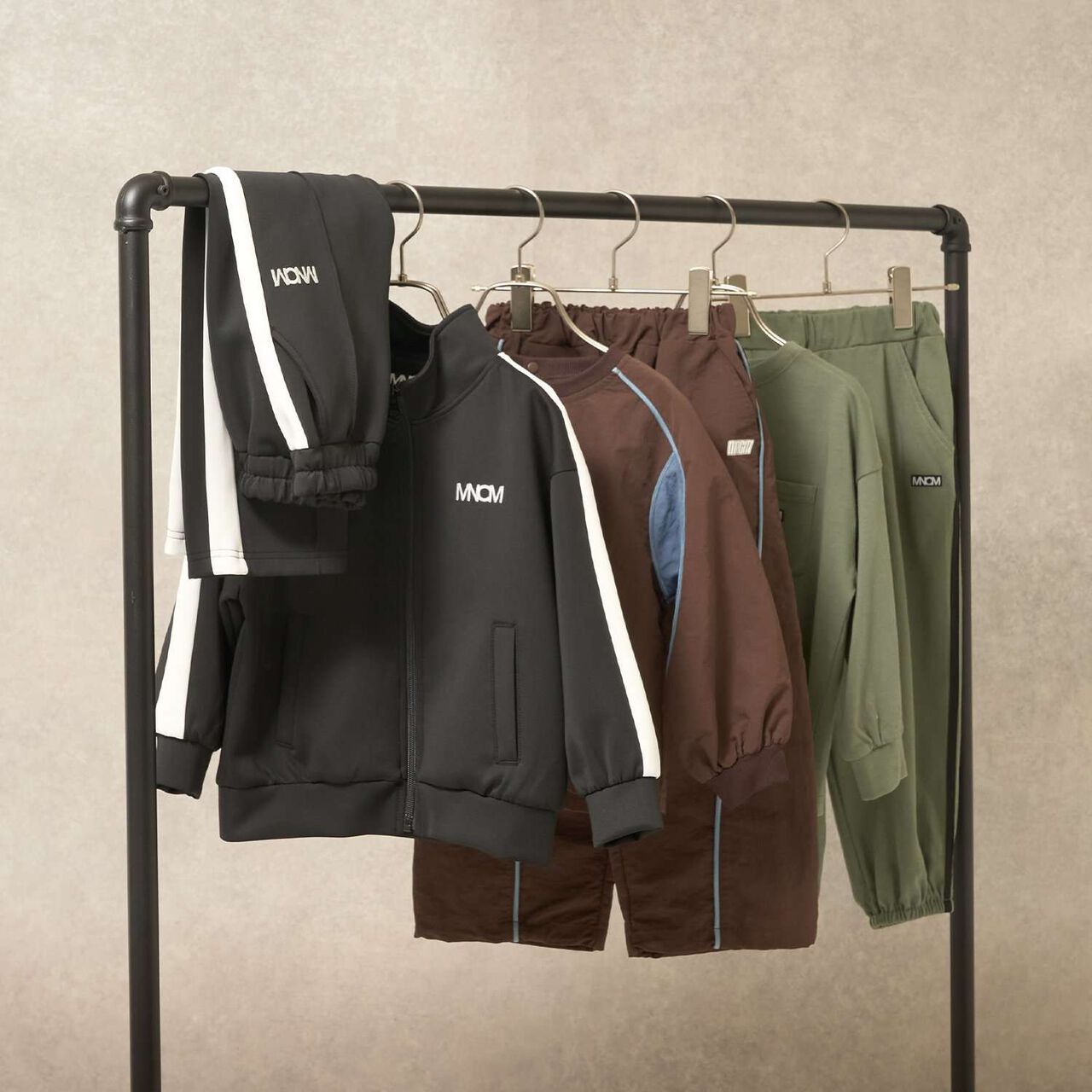 [MNCM] [Coordinatable Setup] [Kaiteki Tenjiku] Oversized Silhouette Side Line Pants,Dark brown, large image number 16