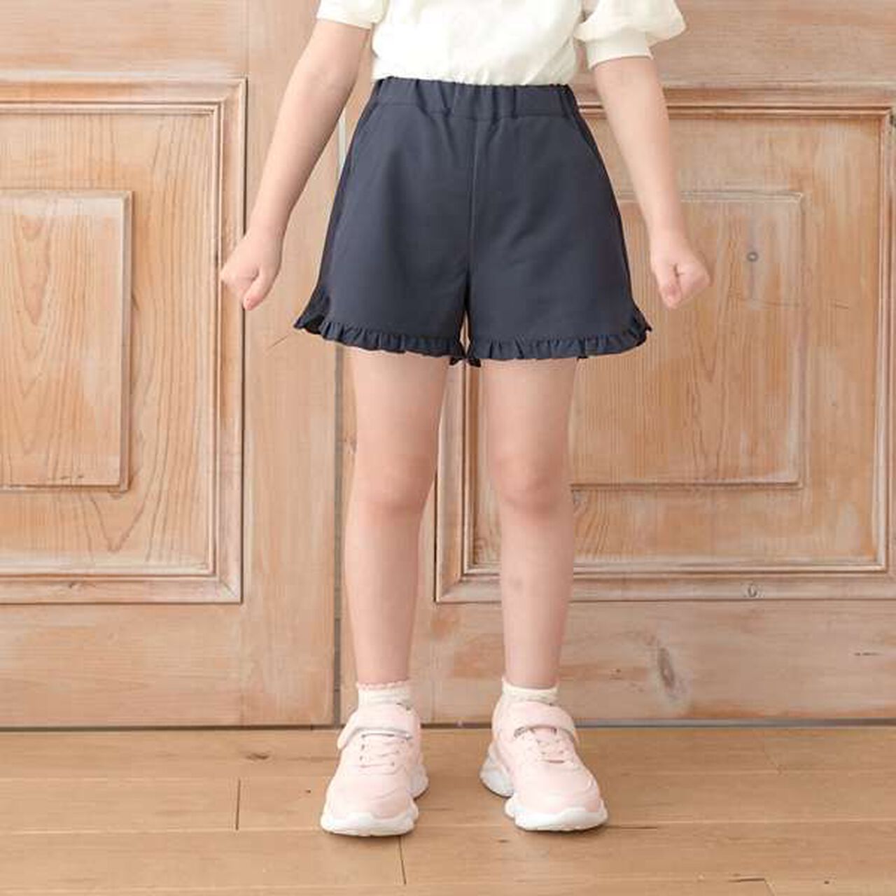 Frill Hem Shorts,Ivory, large image number 22