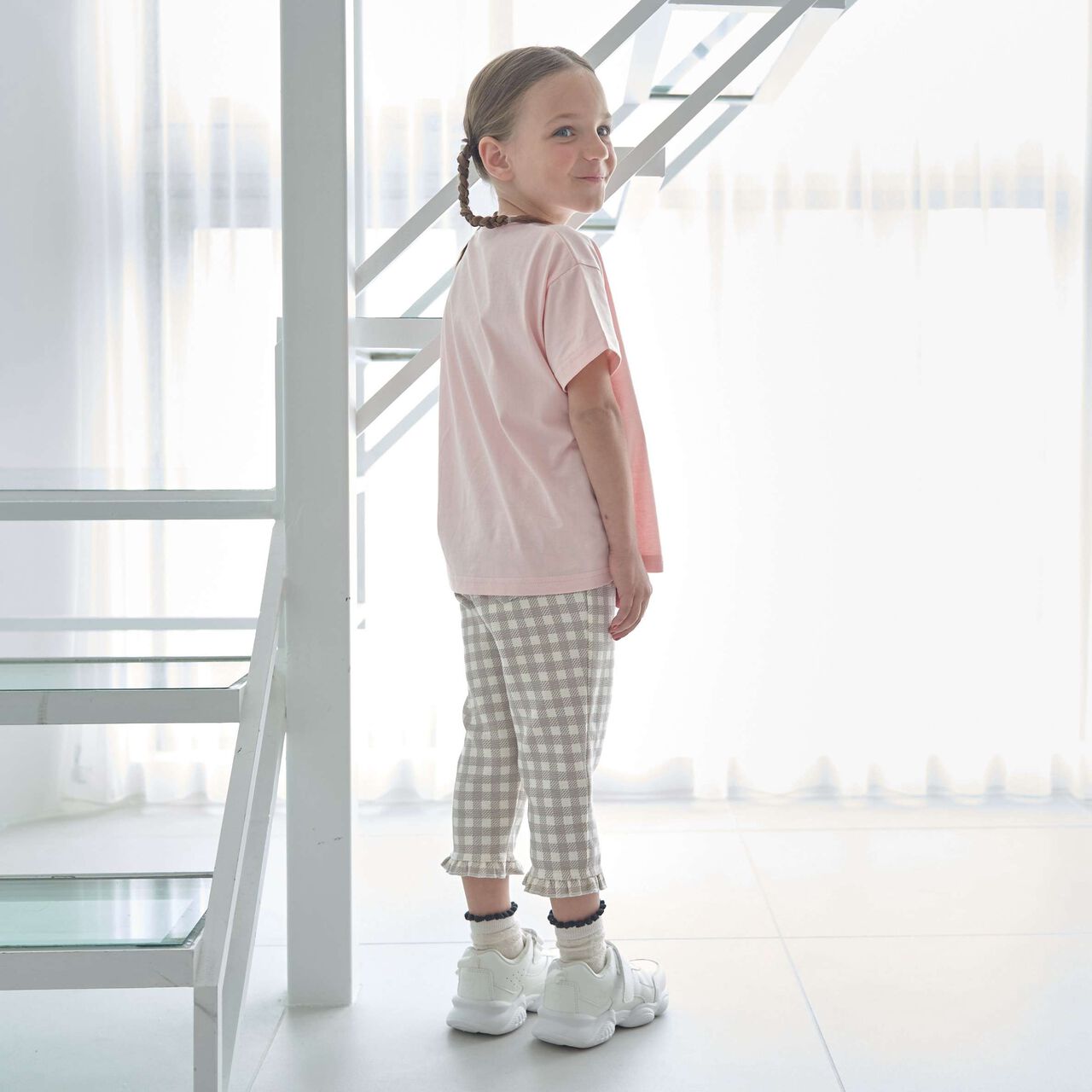 Ruffled Cool Touch Capri Pants,Sax blue, large image number 4