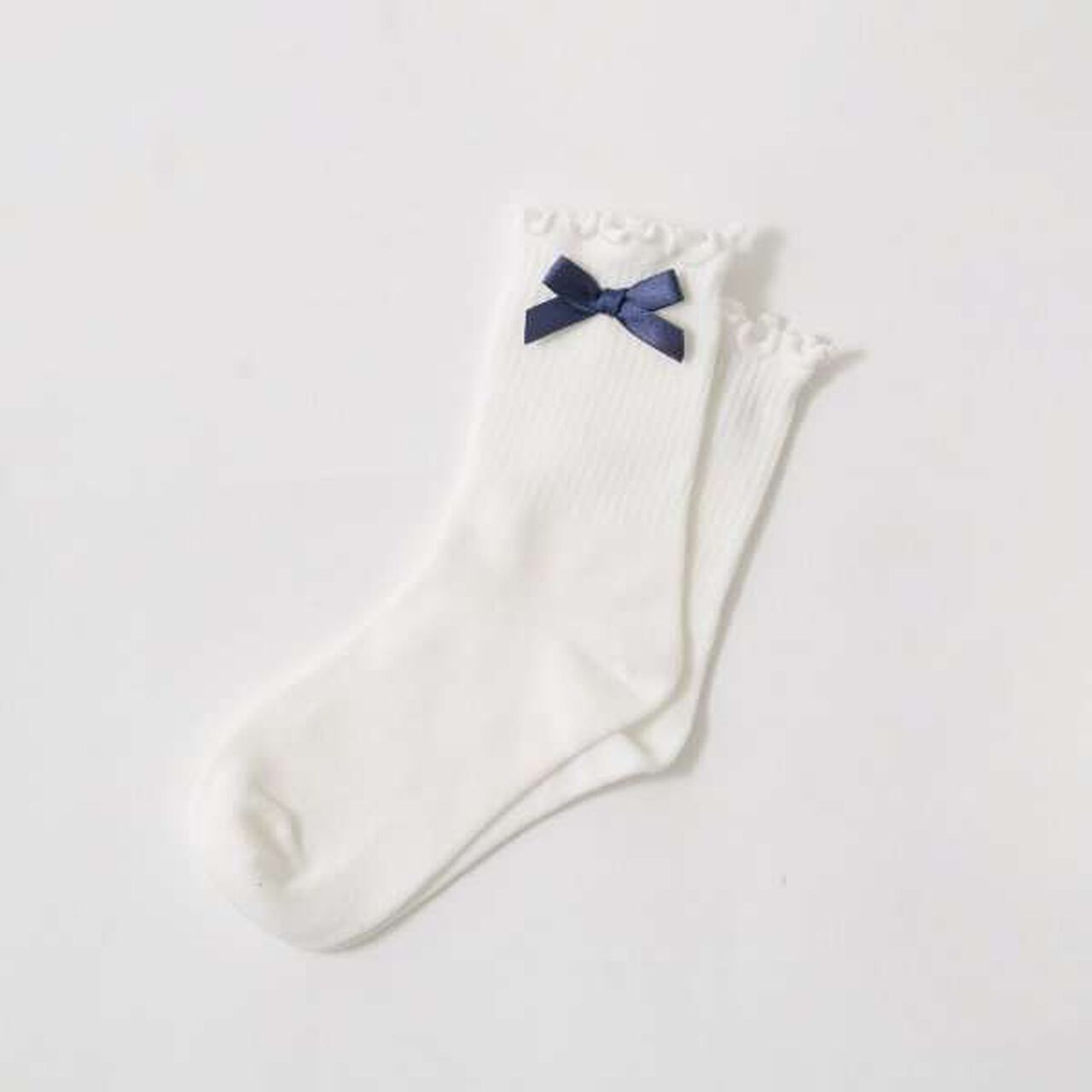 Ribbon-Trimmed Melody Crew Socks,Black, large image number 2