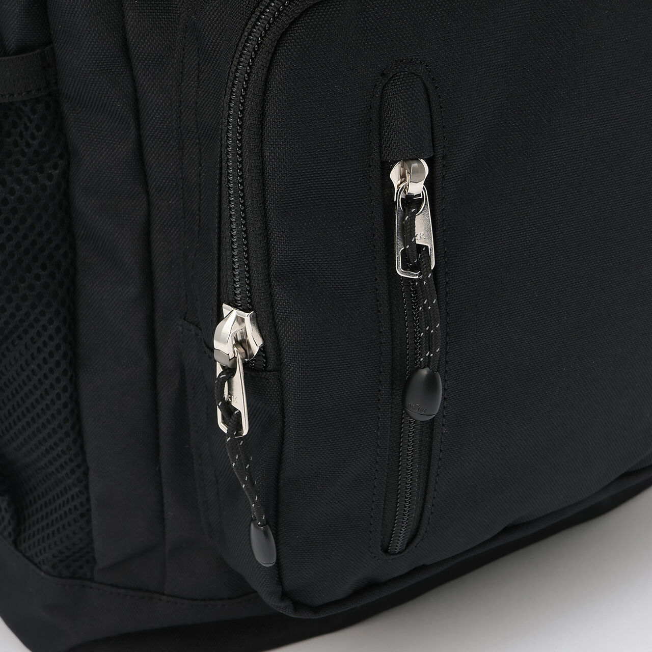 32L Lightweight Water-Repellent Bucket-Style School Backpack,Black, large image number 4