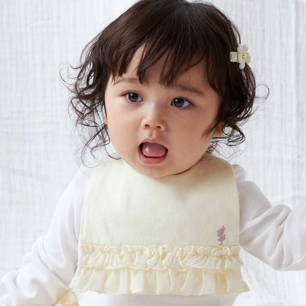 KP Bunny Ear Gift Bag Set: Bib & Bloomers,Off white, large image number 11