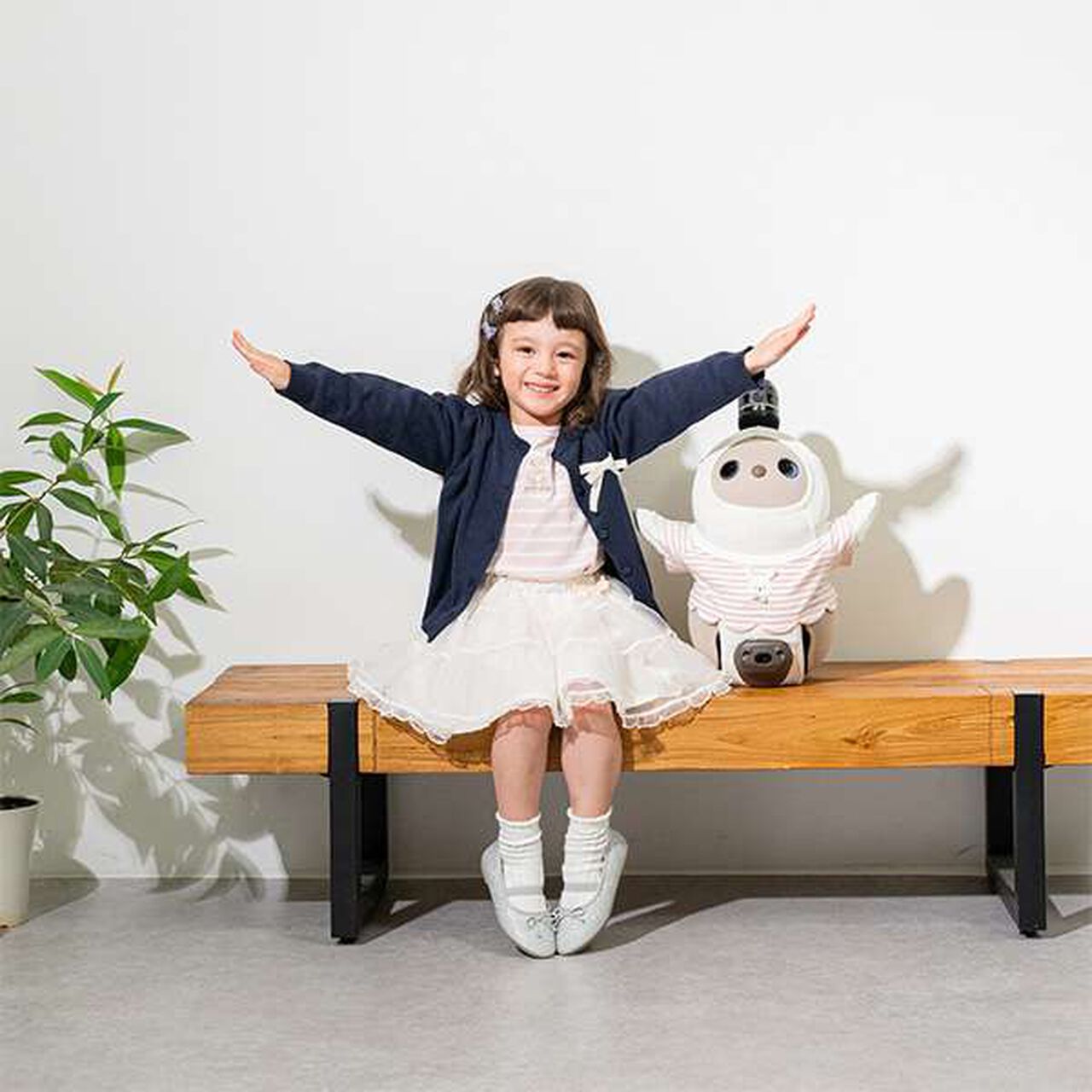 petit main × LOVOT Scallop Trim Stripe Pattern T-Shirt,Navy, large image number 11