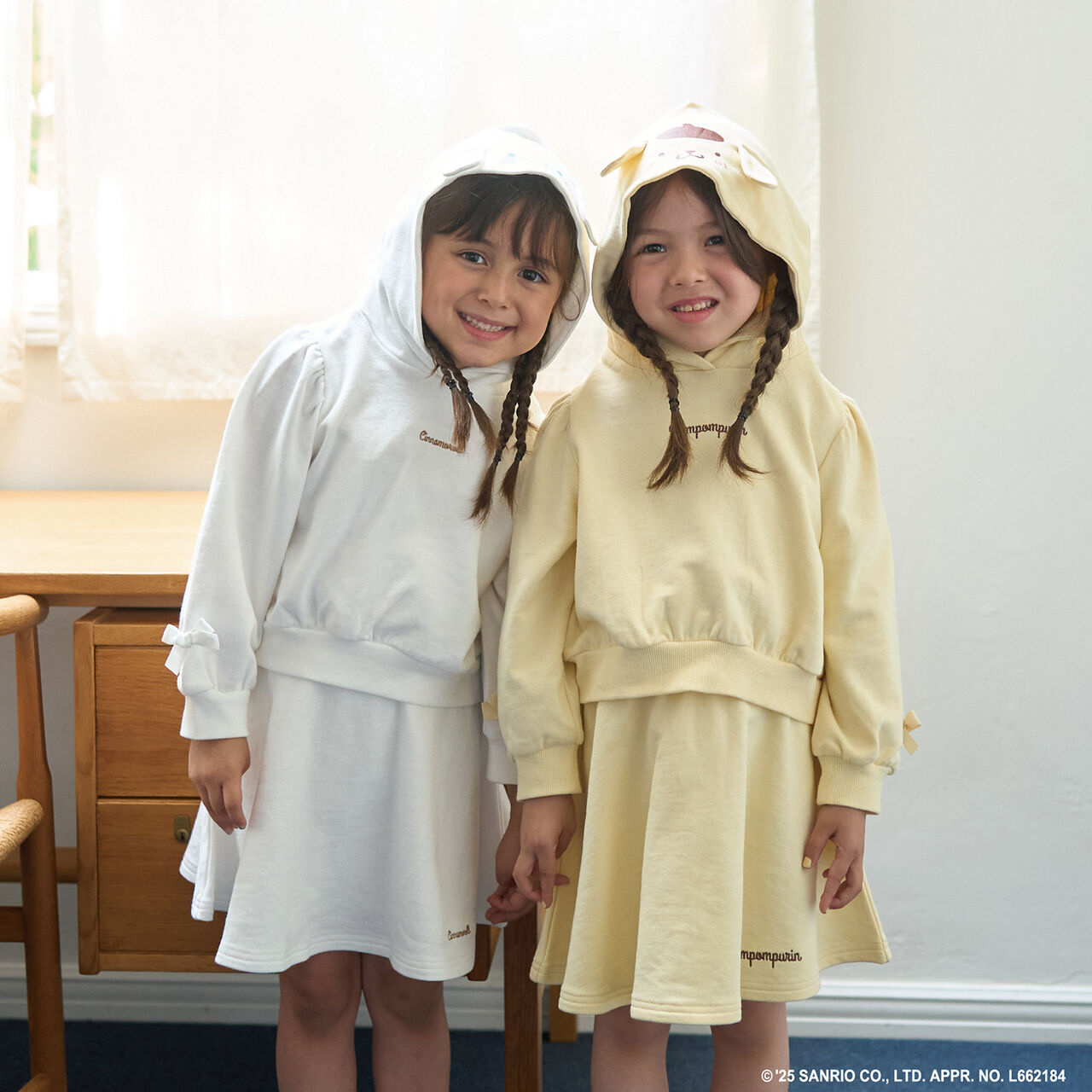 Sanrio Characters Goodbye Pills Fleece Transformation Parka & Flare Skirt Set,Off white, large image number 28