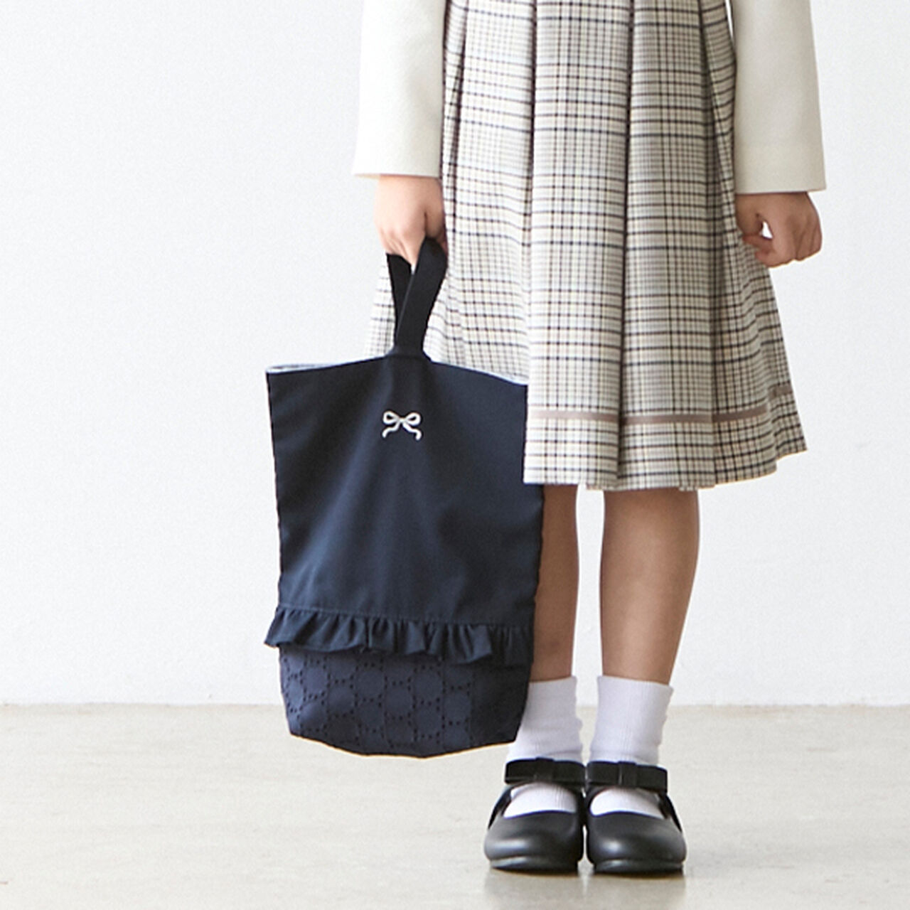 Frill Shoe Bag,Navy, large image number 0