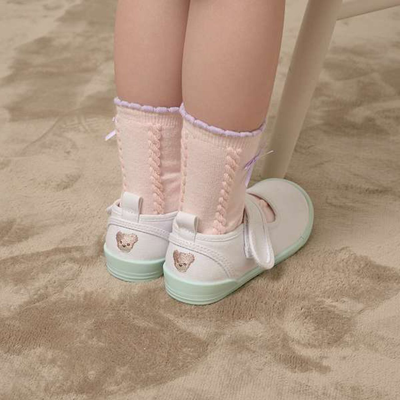 Easy-to-Wear Indoor Shoes [Paka-Open Design],Light pink, large image number 2