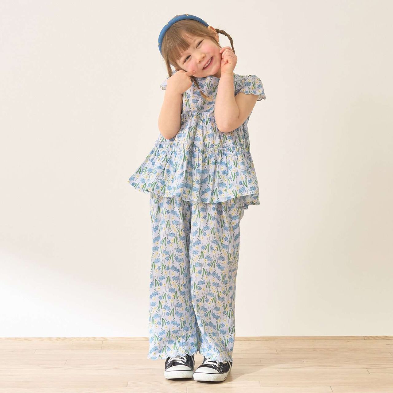 Assorted All-Over Pattern Tiered Blouse & Scallop Trim Pants Set,Emerald green, large image number 36