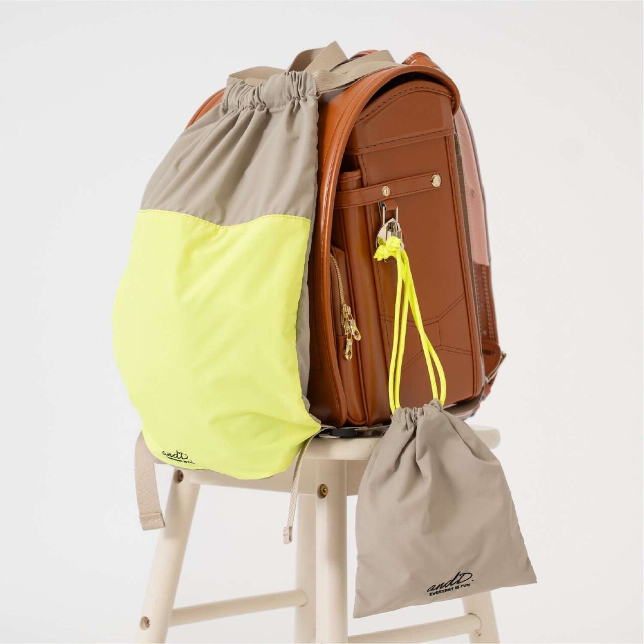 Water-Repellent Bi-Color Knapsack with Handle,Beige, large image number 2