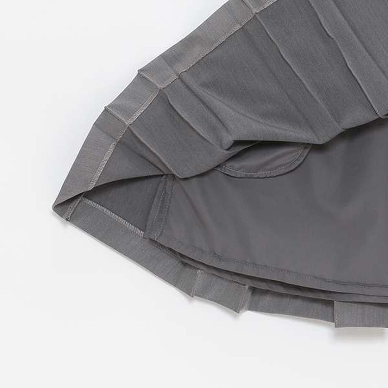 Pleated Skirt with Heart Buckle Belt (with Spats),Beige, large image number 5