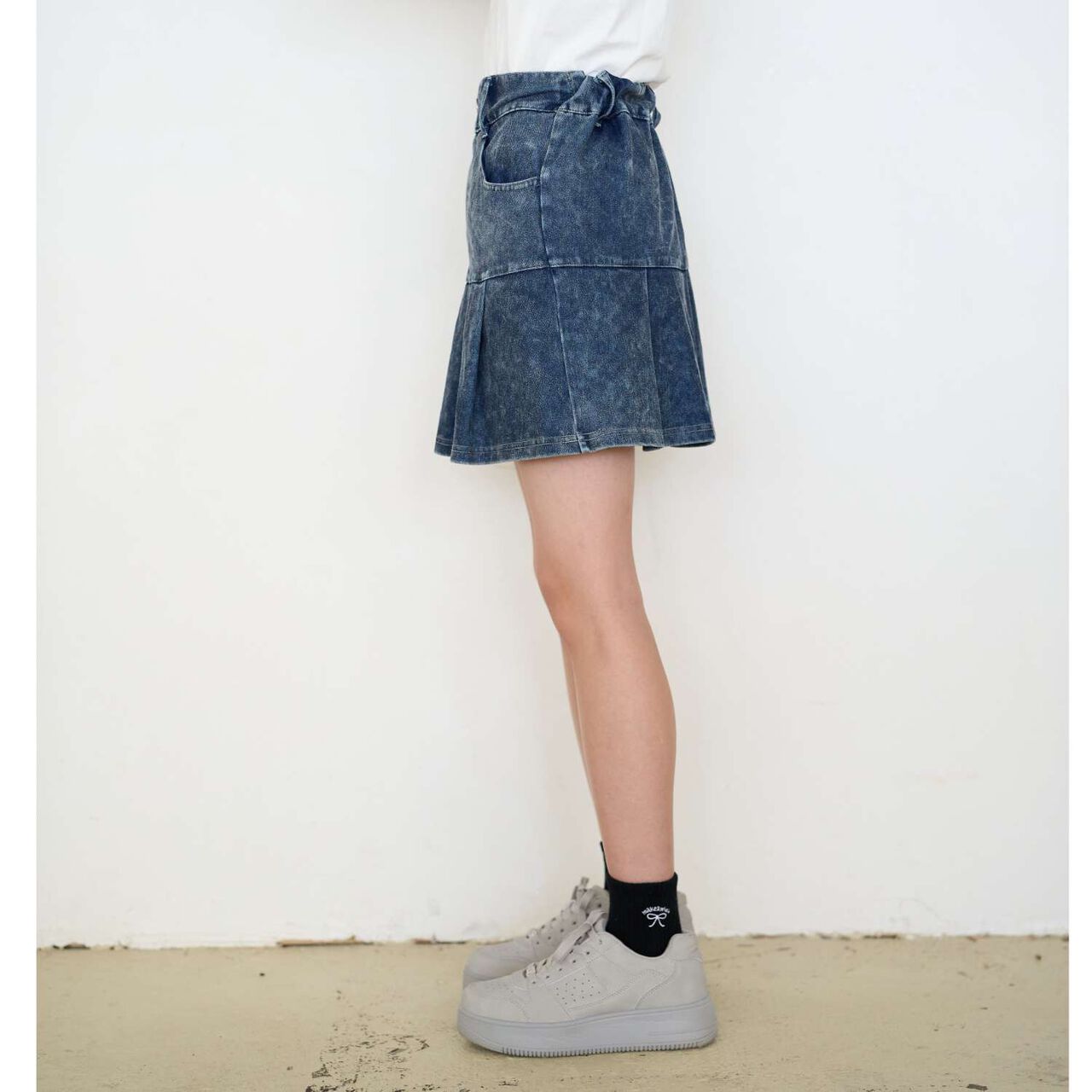 [Stretch] Denim-Look Cut Pleated Skirt,Blue, large image number 14