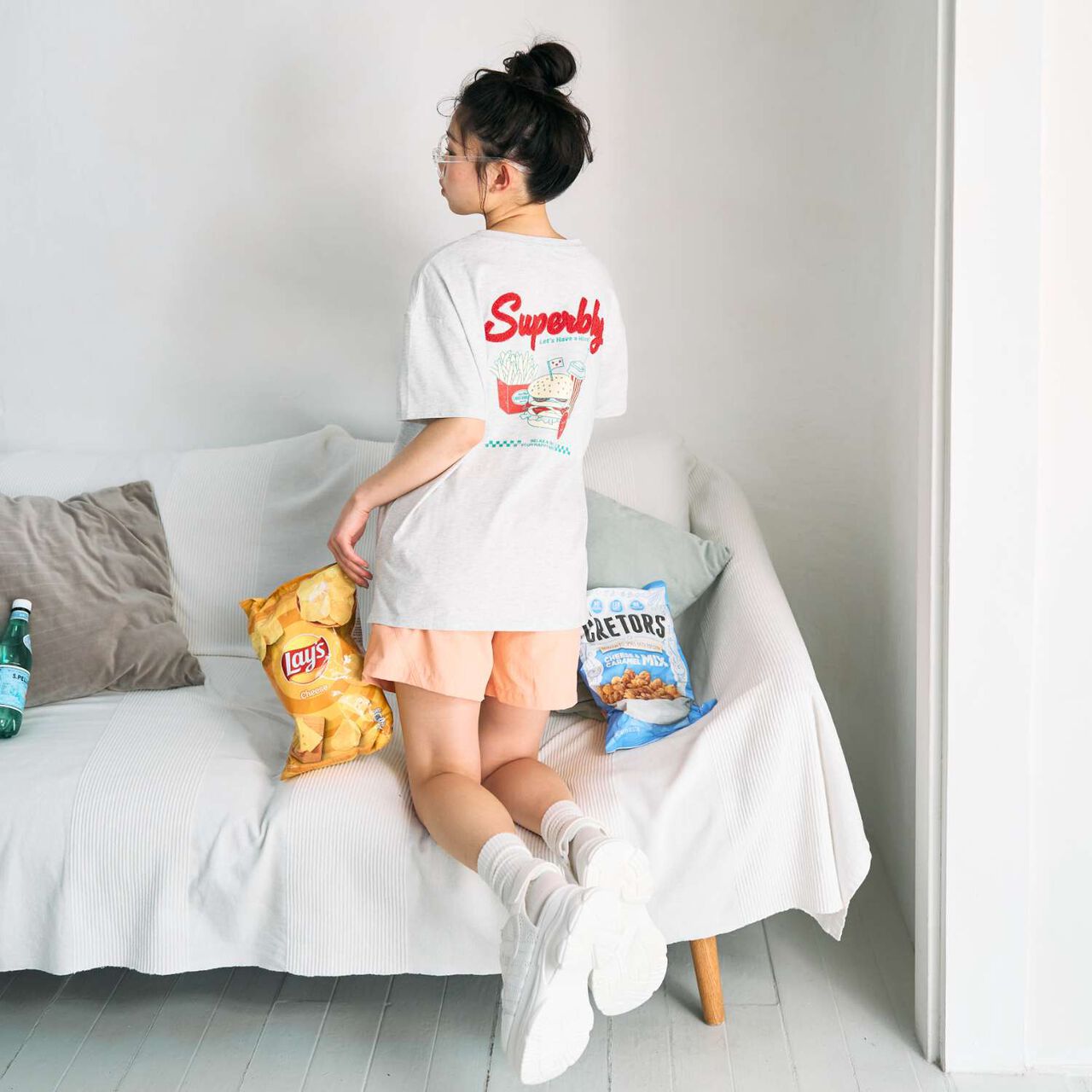 Hood Motif Loose Embroidered Short Sleeve T-Shirt,Smoke white, large image number 5