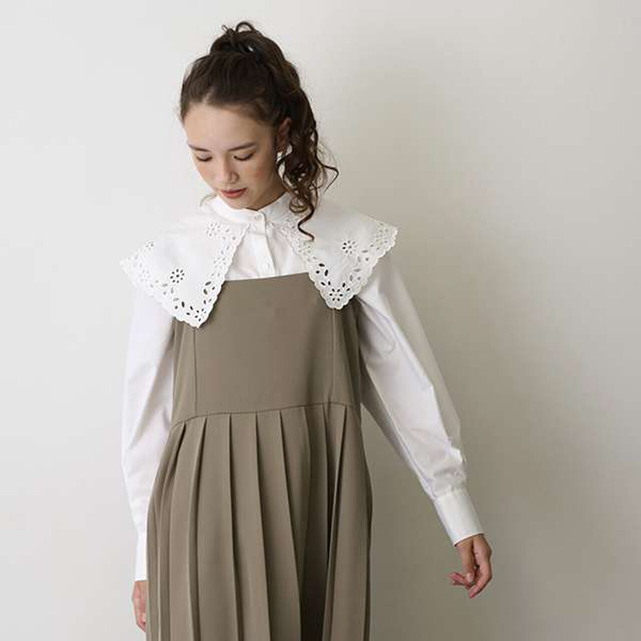 [AMI] Cutwork Embroidery Big Collar Blouse,, large image number 9