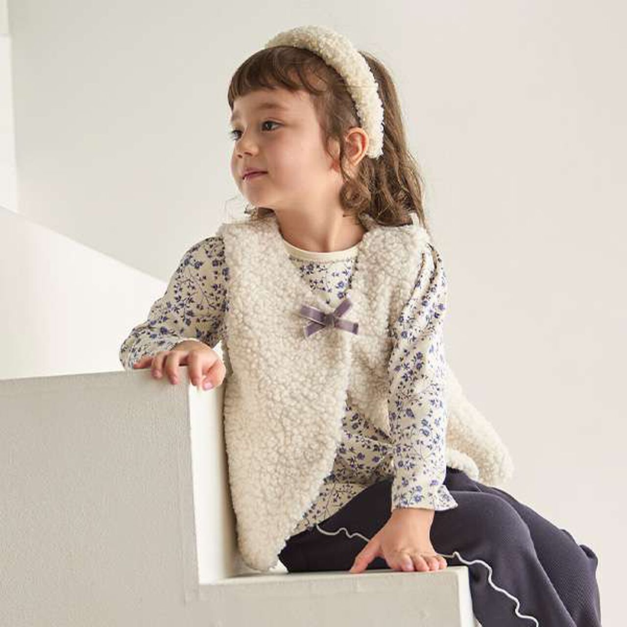 Boucle Boa Vest,Mocha tea, large image number 14