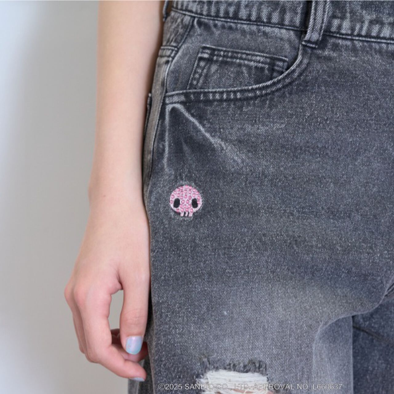 [My Melody & Kuromi] Distressed Shorts,Gray, large image number 12