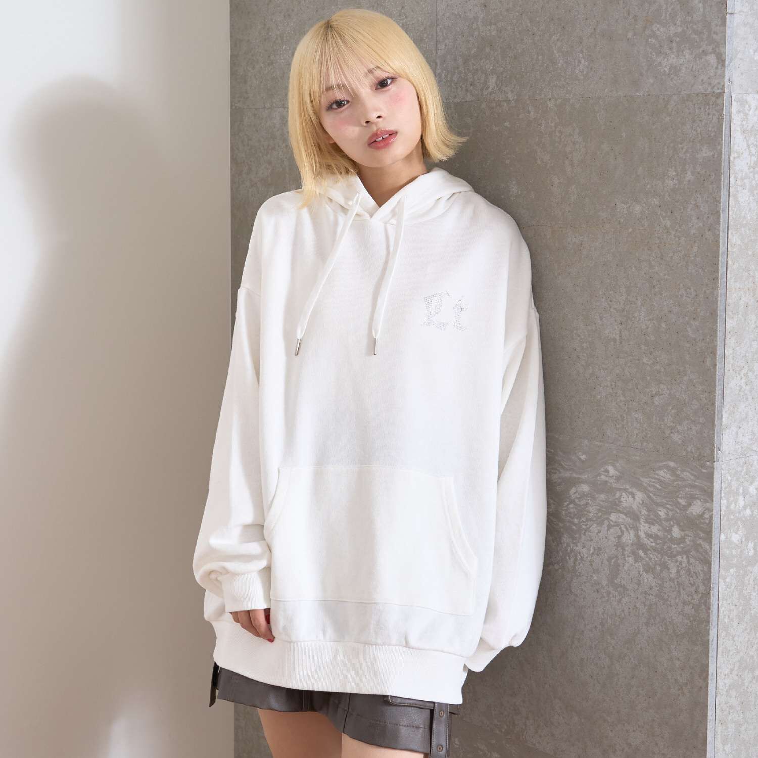 LTXC] Back Rhinestone Loose Pullover Parka | Narumiya Official