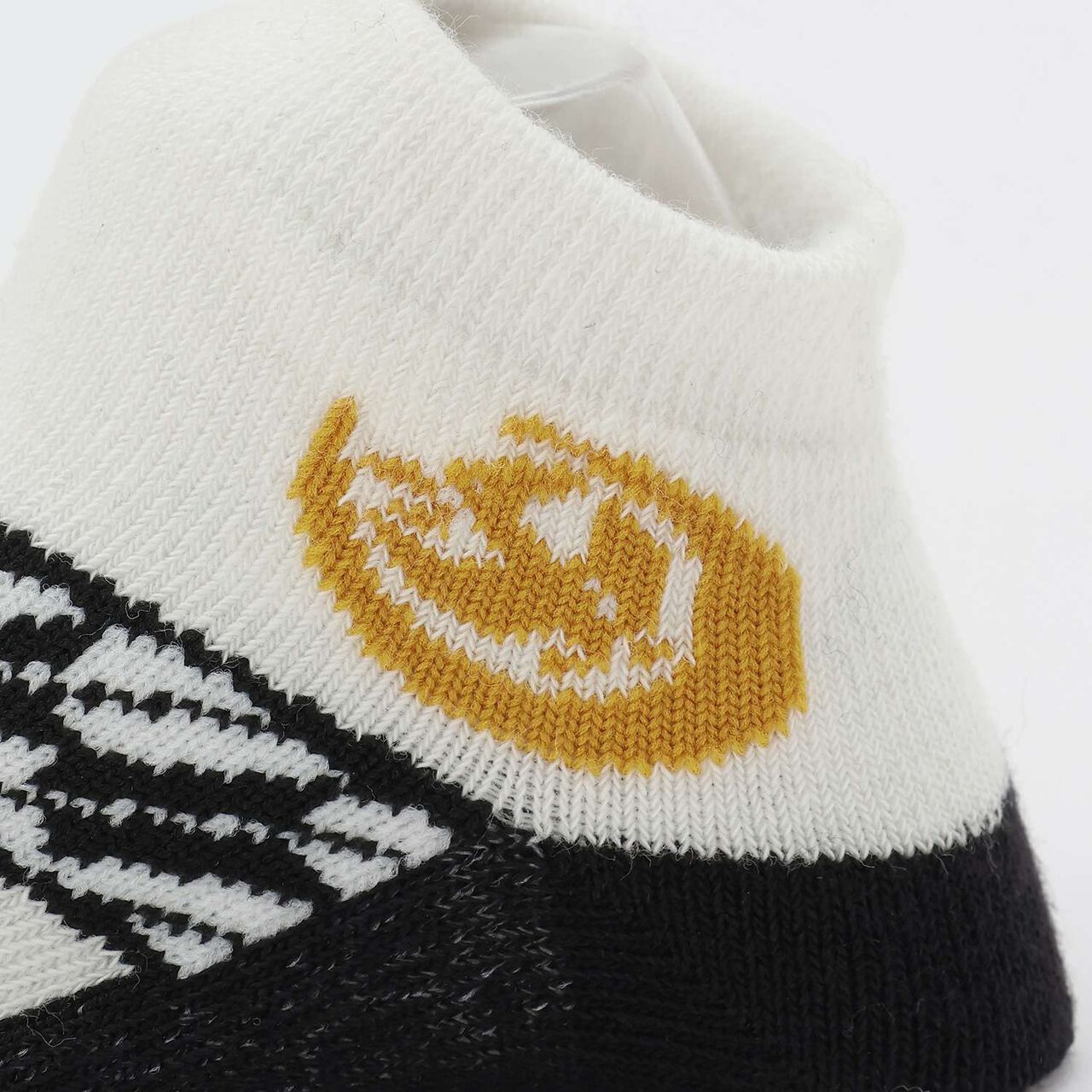 Crest Pattern Cup Socks,White, large image number 3
