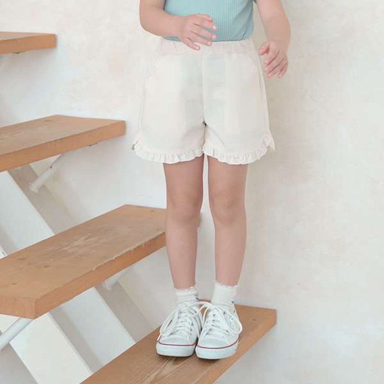Frill Hem Shorts,Ivory, large image number 0