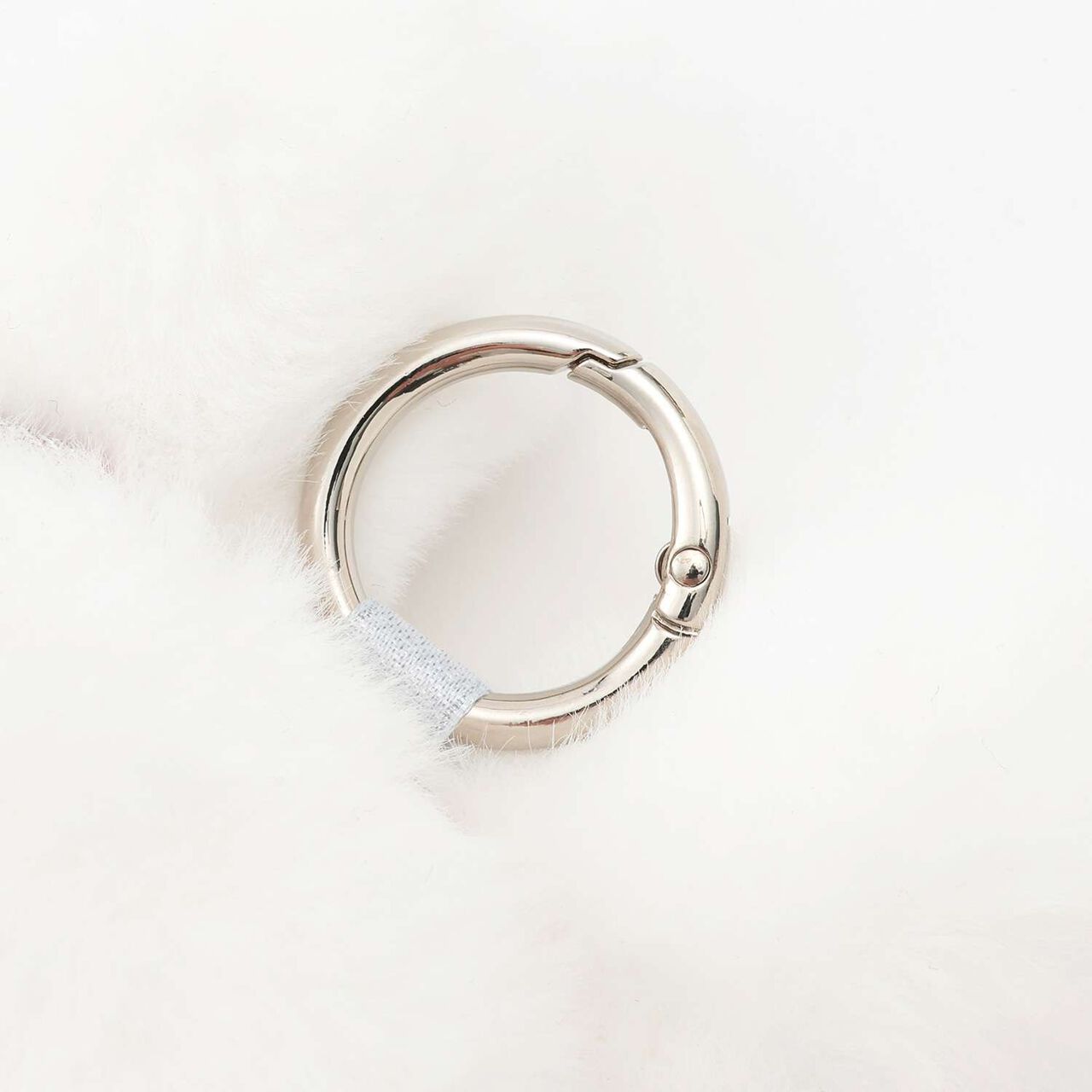 White Berry-chan Fluffy Sparkle Pouch,Pink, large image number 3