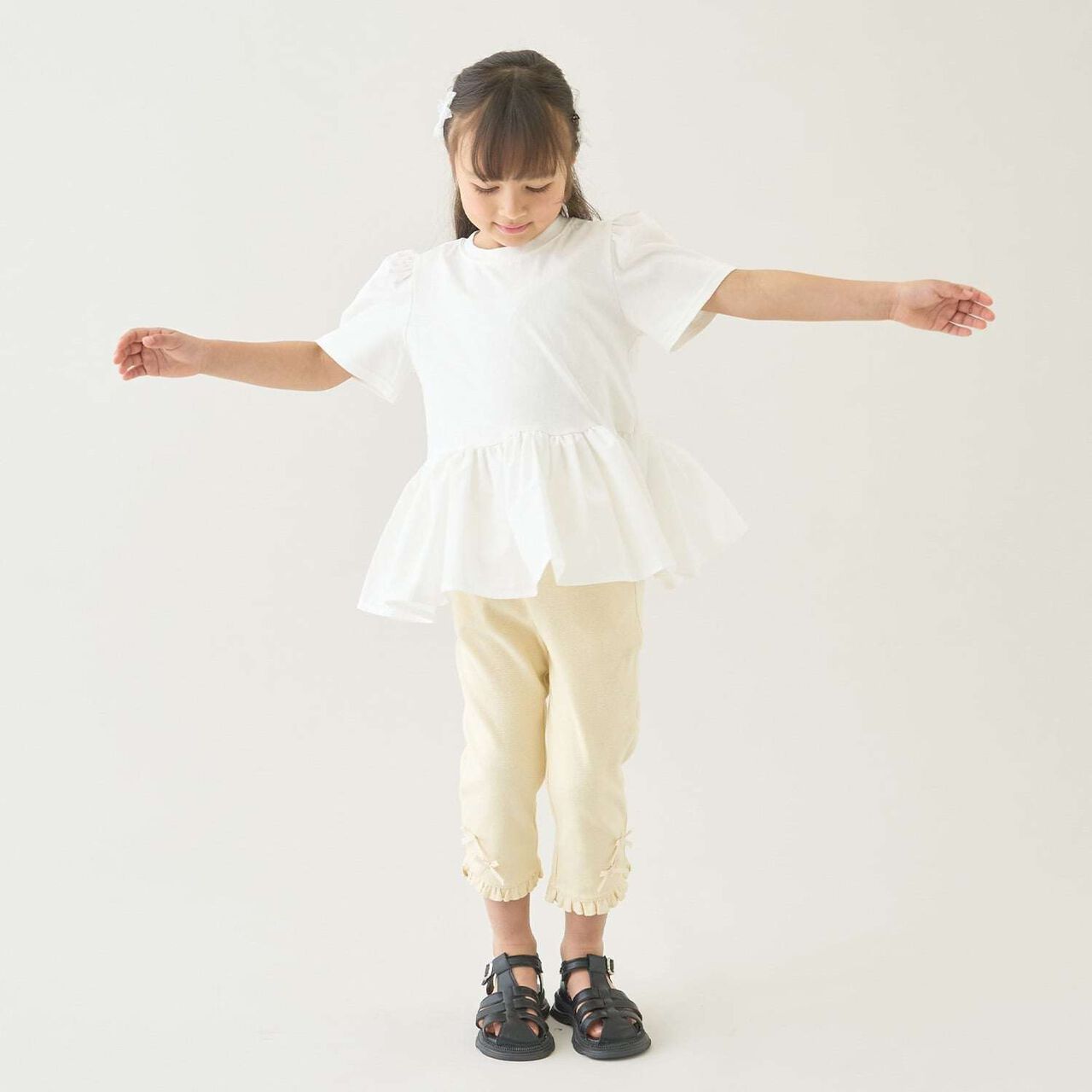 [Tomo Pants] Stain Resistant UV Cool Touch Round-Hem Frill 3/4 Capri Pants for Girls,Salmon pink, large image number 21