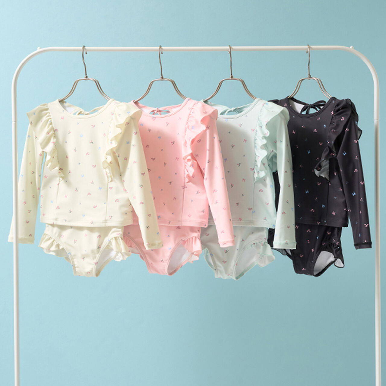 [SWIM] [UV Processing] Floral Pattern Frill Rash Guard & Pants Set,Black, large image number 1