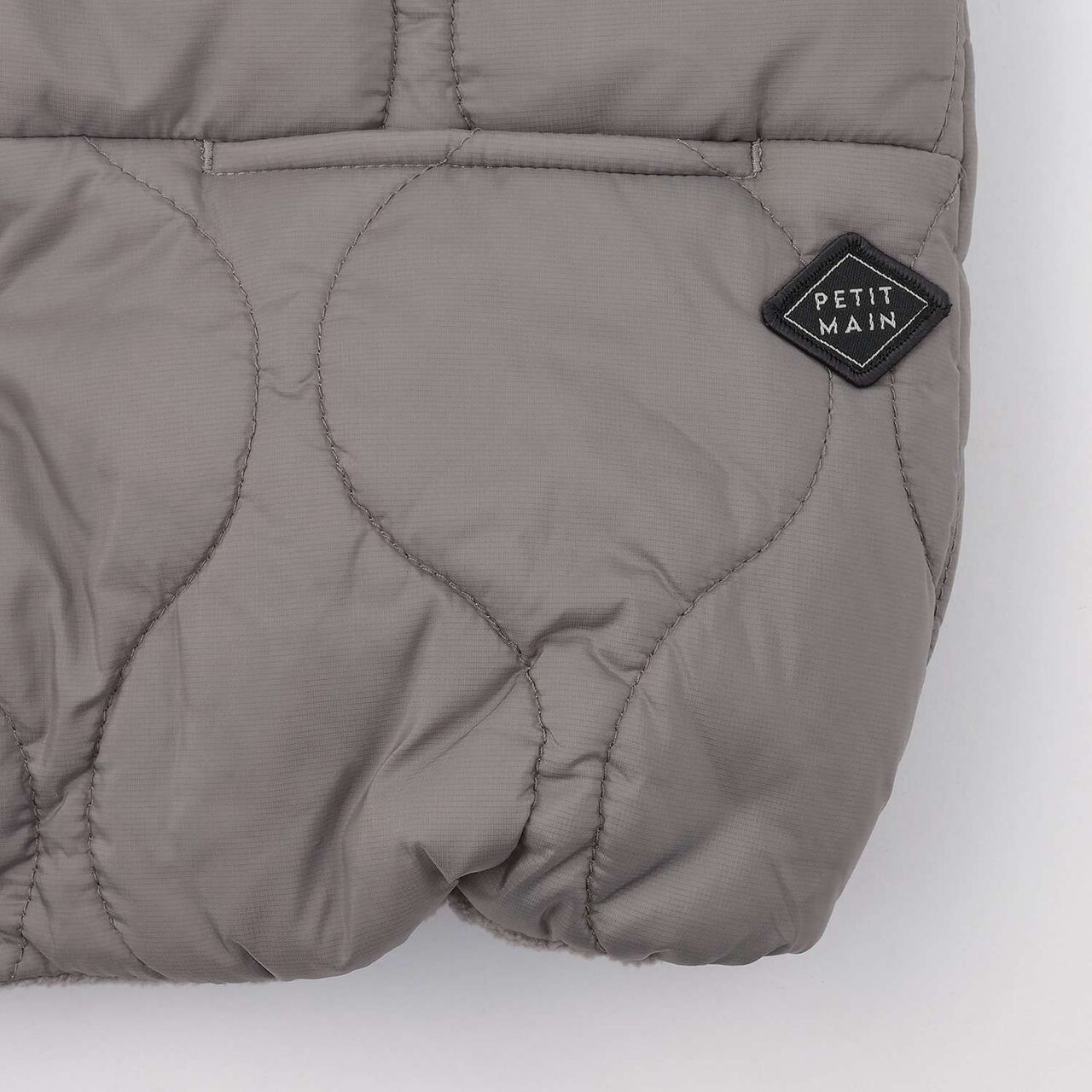 [Water-Repellent] Quilted Vest,Charcoal gray, large image number 16