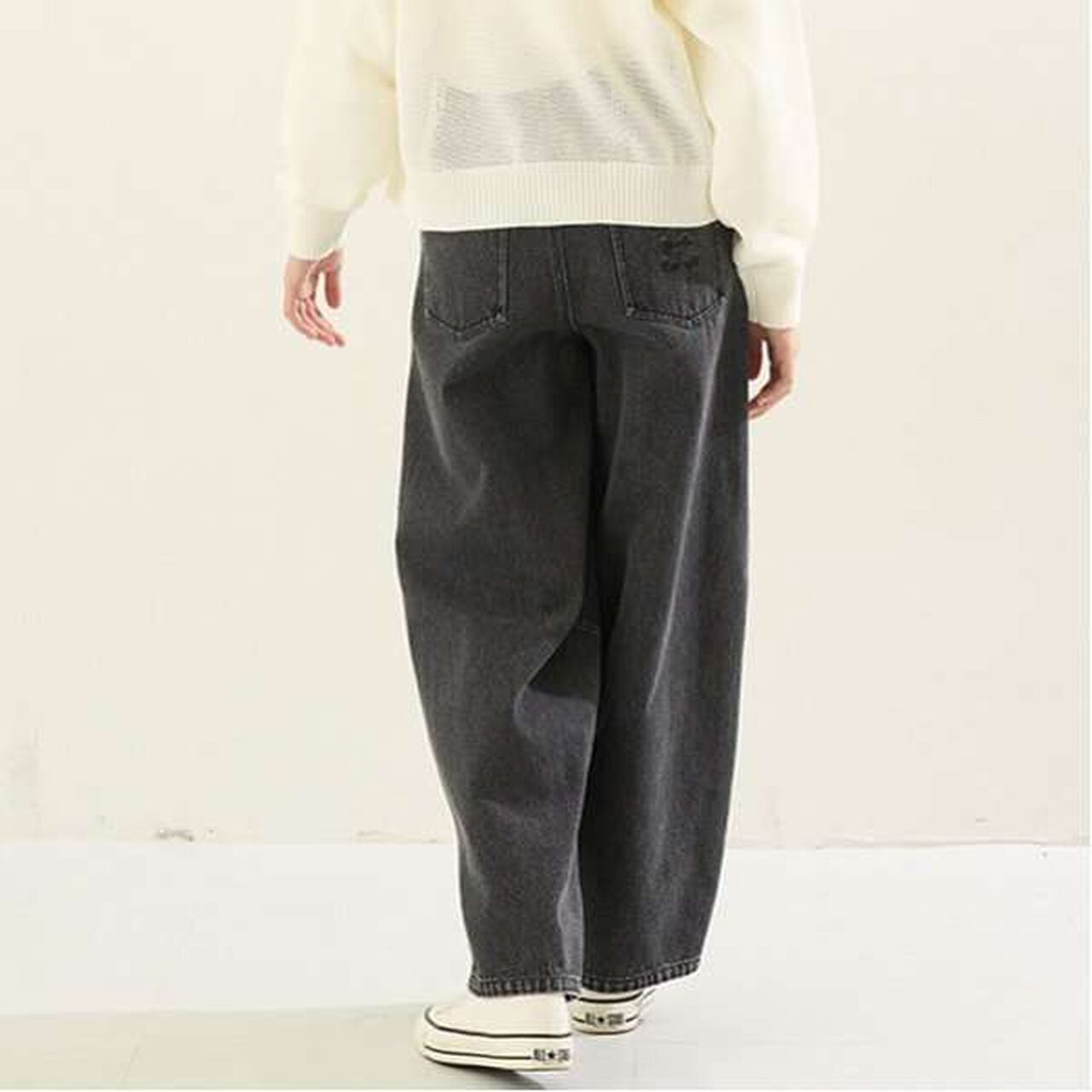 [AMI] Belted Barrel Silhouette Pants,Light blue, large image number 5