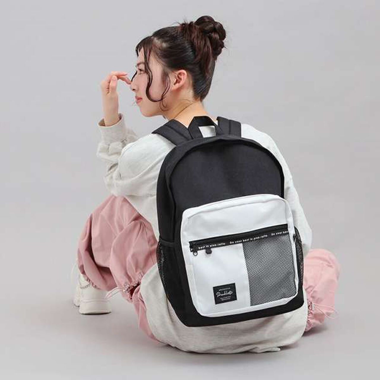 [Approx. 23L] Bi-Color Mesh Backpack,White, large image number 1