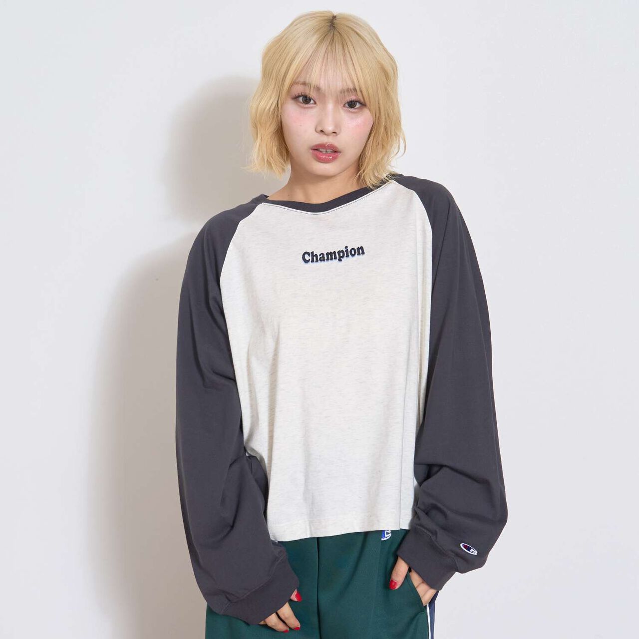 [Champion] 100% Cotton Raglan Long Sleeve T-Shirt,Black, large image number 0