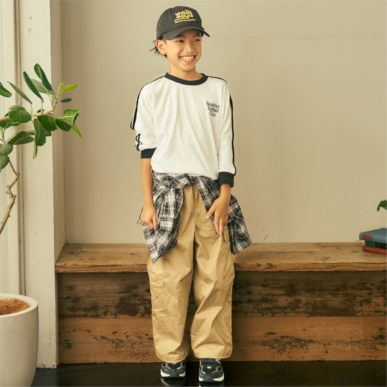 [Stain Resistant] Long-Sleeve T-Shirt with Sleeve Stripes,White, large image number 1