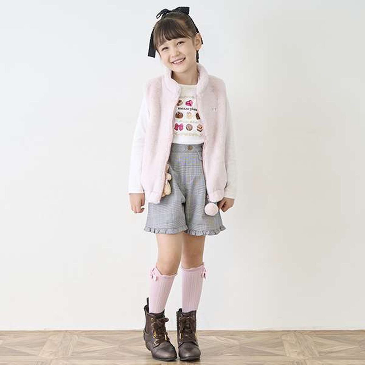 Glen Check Shorts with Bear Charm,Black, large image number 11