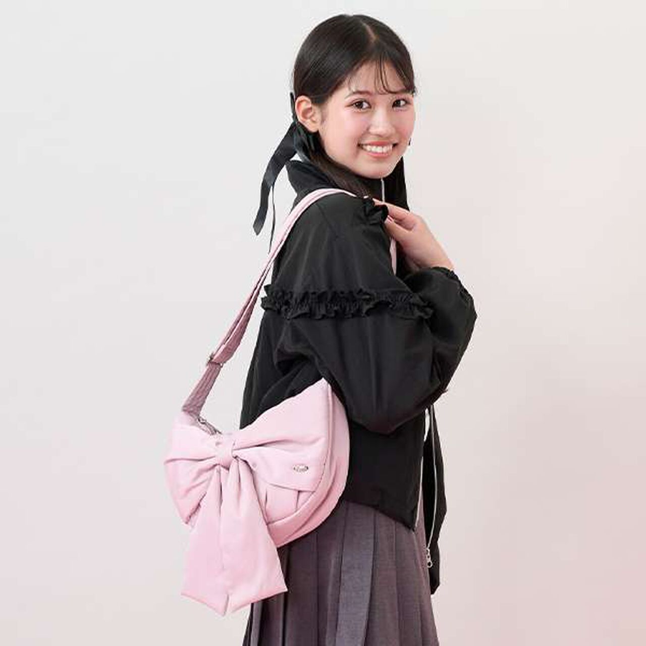 Fluffy Ribbon Crescent Shoulder Bag,Black, large image number 17